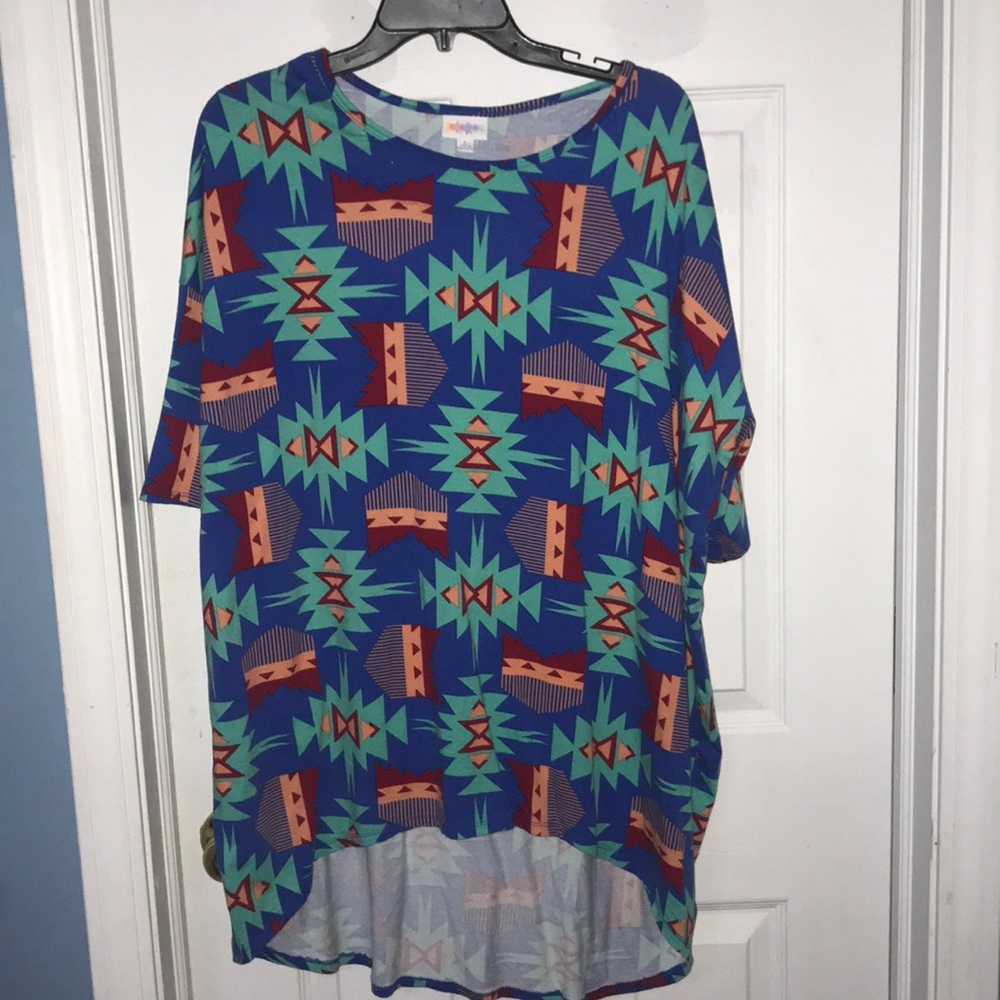 Lularoe Irma shirt